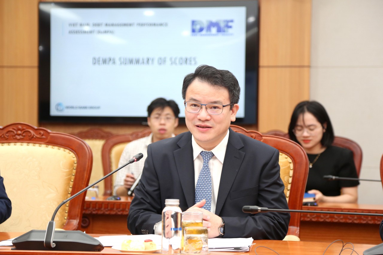 Thứ trưởng Trần Quốc Phương tiếp Chuyên gia trưởng về Quản lý nợ của Ngân hàng Thế giới Thứ trưởng Trần Quốc Phương tiếp Chuyên gia trưởng về Quản lý nợ của Ngân hàng Thế giới