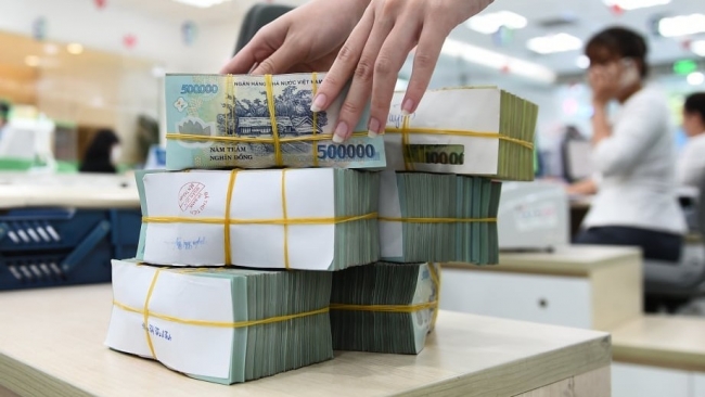 Lãi suất tiết kiệm ngày 23/7: Một số ngân hàng duy trì ưu đãi hấp dẫn với khách hàng gửi tiền online