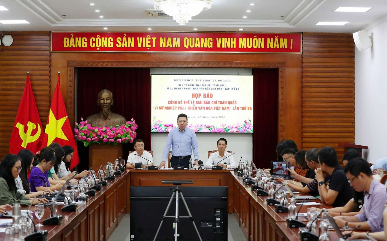 Công bố thể lệ Giải Báo chí toàn quốc “Vì sự nghiệp phát triển Văn hóa Việt Nam” lần thứ Ba Công bố thể lệ Giải Báo chí toàn quốc “Vì sự nghiệp phát triển Văn hóa Việt Nam” lần thứ Ba