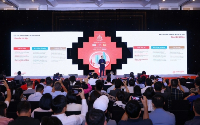 Thị trường bất động sản: Giá bán tiếp tục đi lên, mức độ quan tâm phục hồi