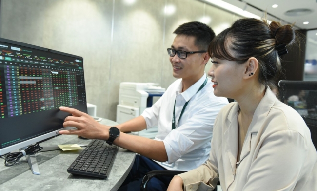 Chứng khoán ngày 12/2: VN-Index tăng phiên thứ hai liên tiếp, dòng tiền “nghỉ Tết sớm”