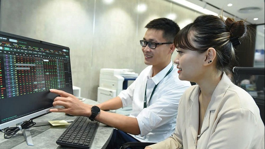 Khung pháp lý cho thị trường chứng khoán ngày càng hoàn thiện và hội nhập