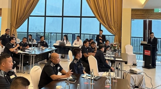 Hải quan Việt Nam giúp Hải quan Lào nâng cao năng lực chống buôn lậu