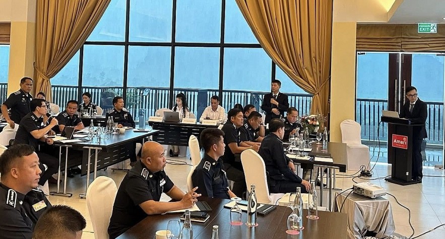 Hải quan Việt Nam giúp Hải quan Lào nâng cao năng lực chống buôn lậu