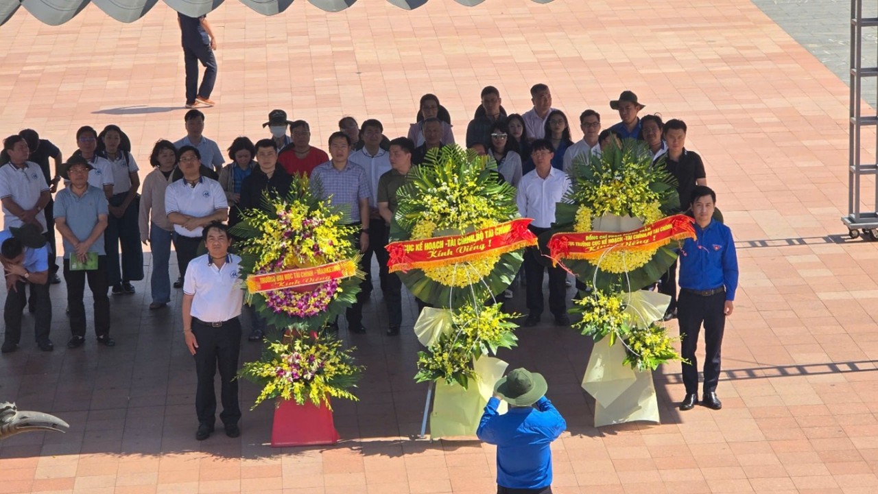 Trường Đại học Tài chính – Marketing tổ chức nhiều hoạt động tri ân nhân kỷ niệm 78 năm Ngày Thương bình – Liệt sĩ