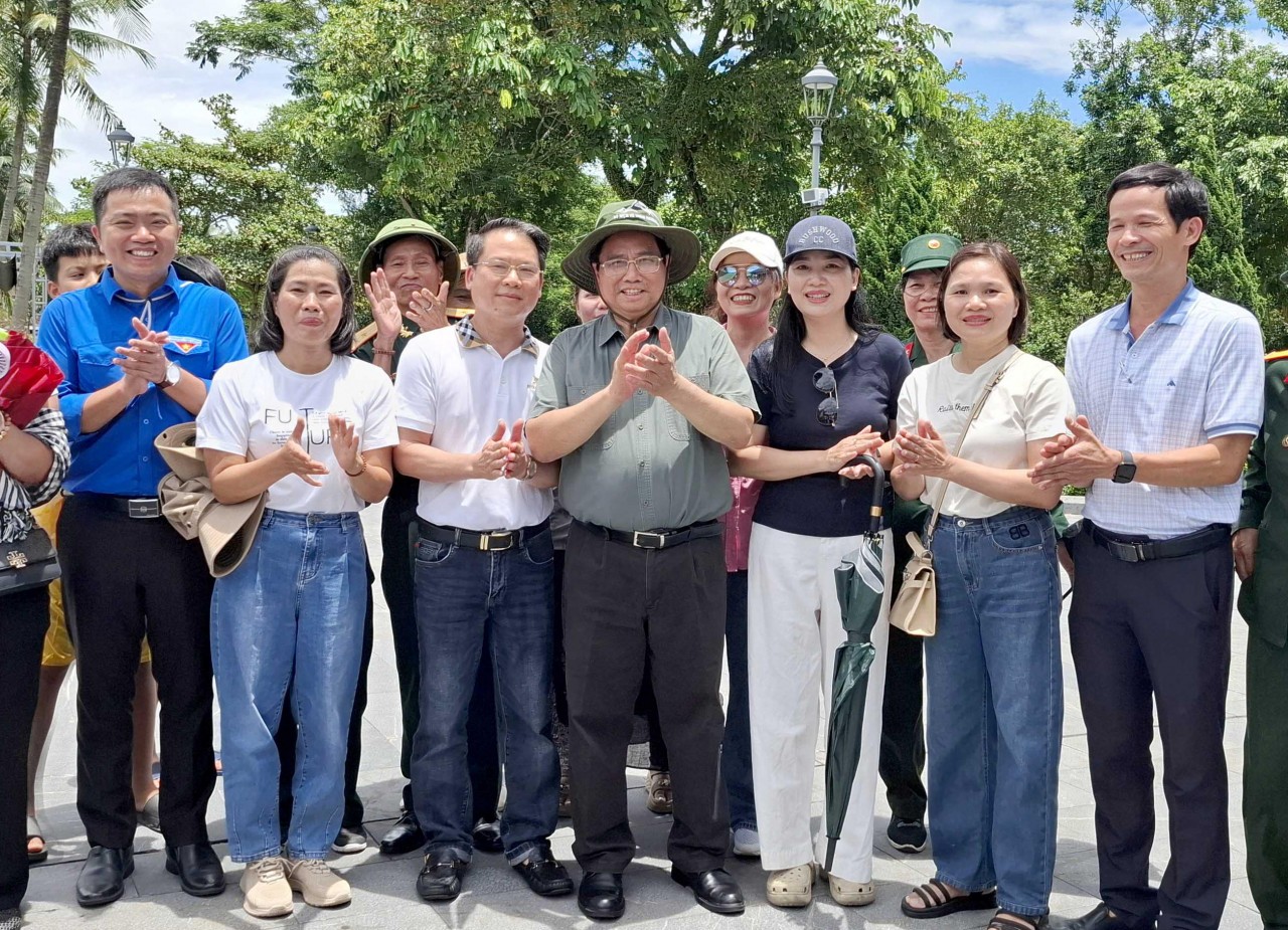 Chi cục Dự trữ Nhà nước khu vực X hành trình “về nguồn” tại Quảng Trị