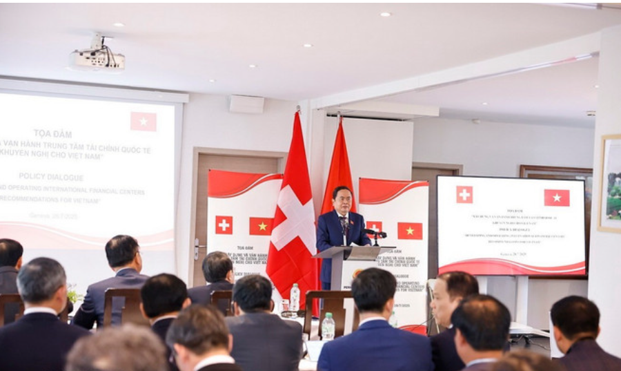 Việt Nam thúc đẩy hợp tác với Thụy Sĩ về phát triển trung tâm tài chính quốc tế
