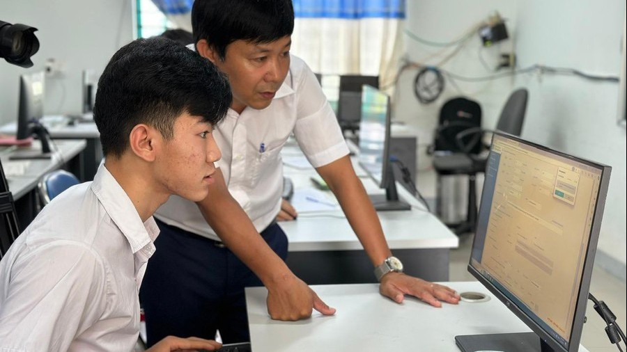 Hướng dẫn nộp lệ phí đăng ký xét tuyển đại học năm 2025