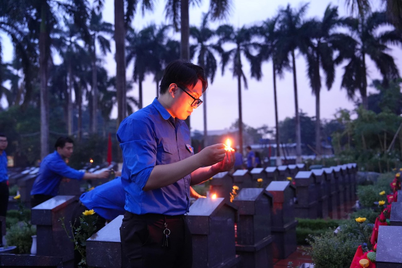 Đoàn Thanh niên DATC tri ân các Anh hùng liệt sĩ