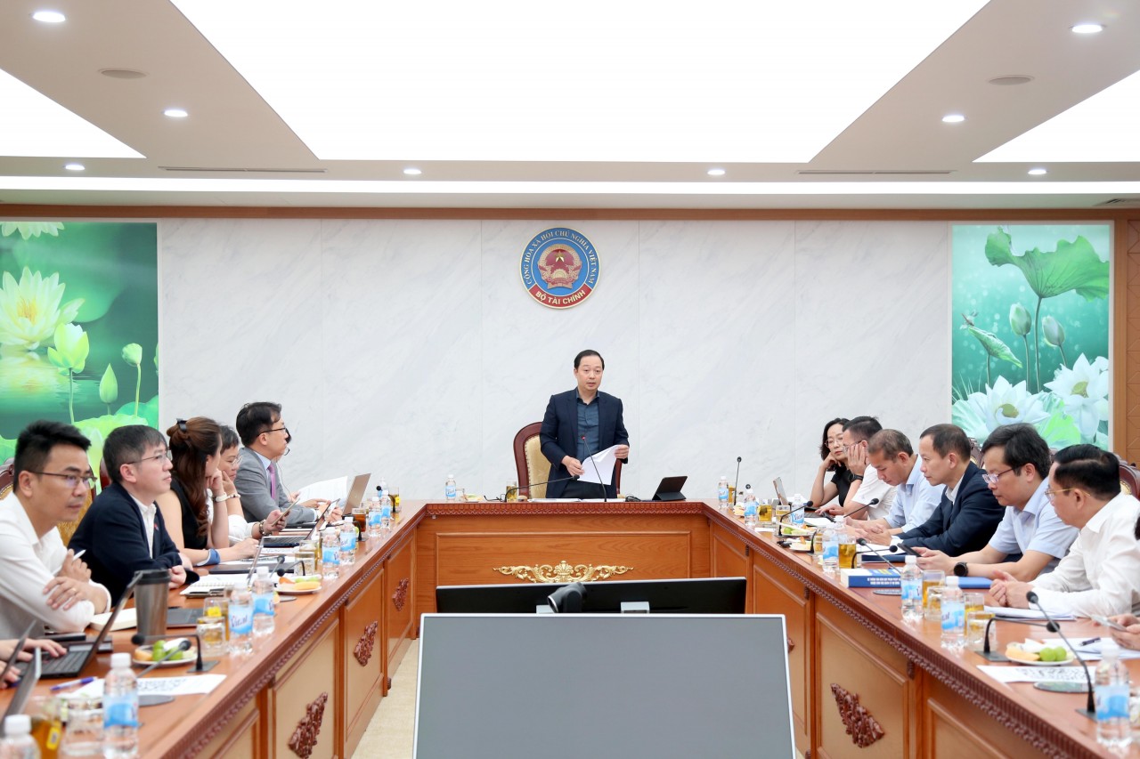 Bộ Tài chính lấy ý kiến dự thảo sửa đổi Luật Quản lý nợ công Bộ Tài chính lấy ý kiến dự thảo sửa đổi Luật Quản lý nợ công