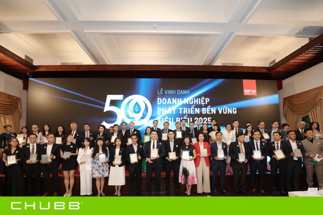 Chubb Life Việt Nam lần đầu được vinh danh tại giải thưởng Top 50 Doanh nghiệp Phát triển Bền vững nhờ đóng góp thiết thực cho hành trình học tập của trẻ em khó khăn