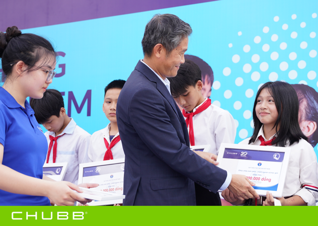 Chubb Life Việt Nam lần đầu được vinh danh tại giải thưởng Top 50 Doanh nghiệp Phát triển Bền vững nhờ đóng góp thiết thực cho hành trình học tập của trẻ em khó khăn