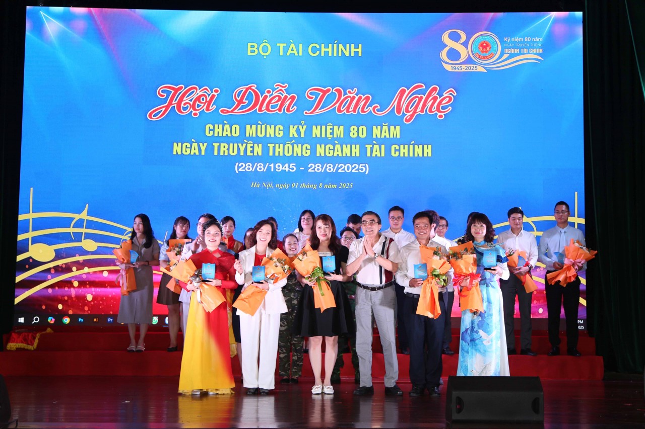Hội diễn văn nghệ chào mừng kỷ niệm 80 năm ngày truyền thống ngành Tài chính