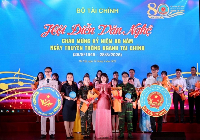 Hội diễn văn nghệ chào mừng kỷ niệm 80 năm Ngày Truyền thống ngành Tài chính