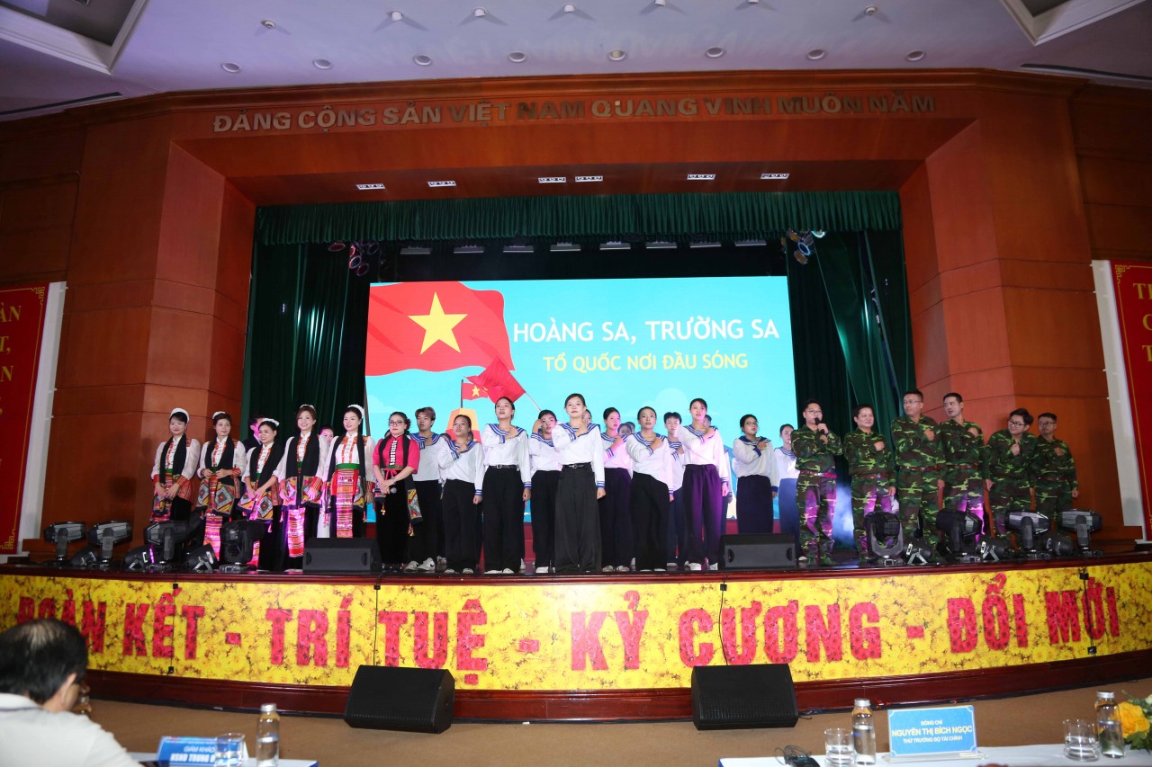 Hội diễn văn nghệ chào mừng kỷ niệm 80 năm ngày truyền thống ngành Tài chính