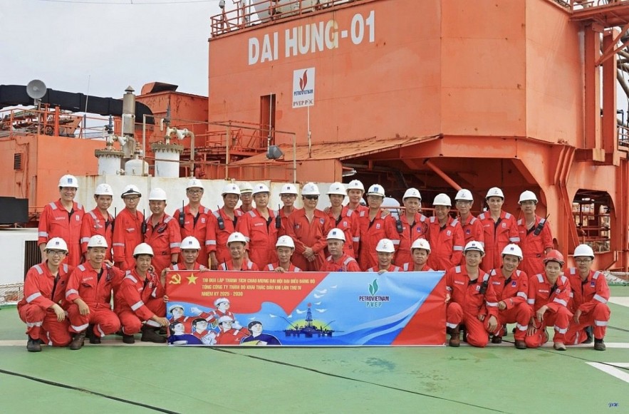 Chào mừng Đại hội đại biểu Đảng bộ Petrovietnam lần thứ IV, nhiệm kỳ 2025-2030: Khát vọng vươn mình trong nhiệm kỳ mới