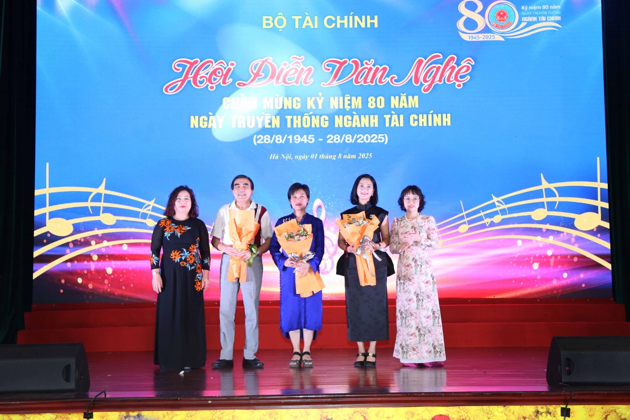 Hội diễn văn nghệ chào mừng kỷ niệm 80 năm ngày truyền thống ngành Tài chính