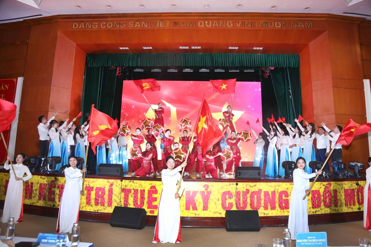 Hội diễn văn nghệ chào mừng kỷ niệm 80 năm ngày truyền thống ngành Tài chính