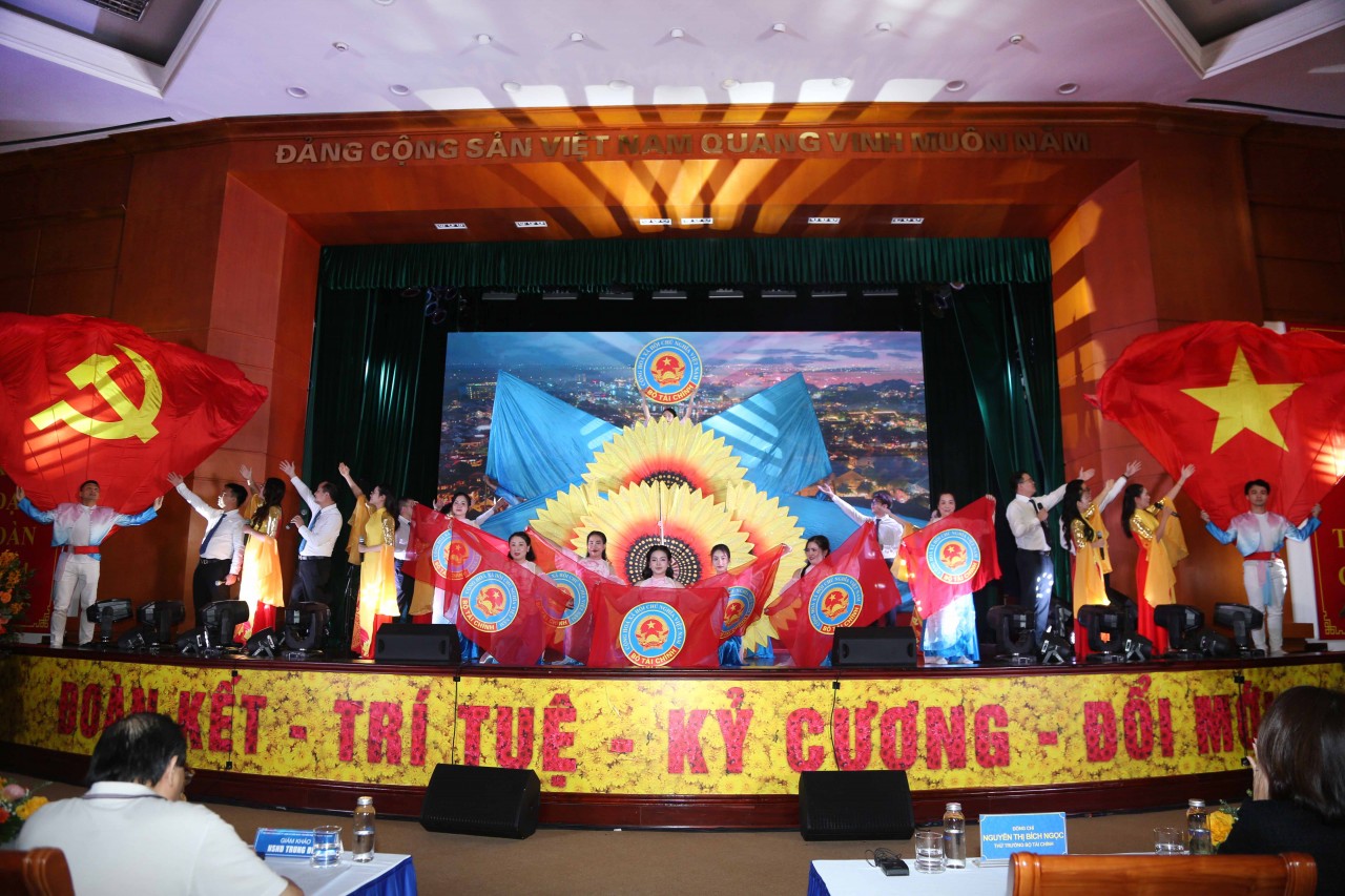 Hội diễn văn nghệ chào mừng kỷ niệm 80 năm ngày truyền thống ngành Tài chính