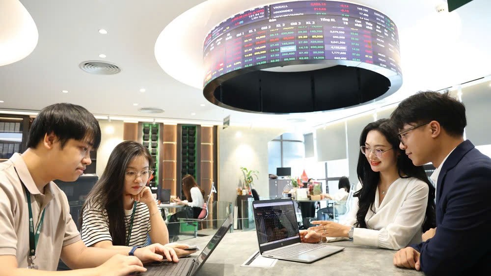 Thúc đẩy ngành quỹ phát triển: Tạo sân chơi mở, minh bạch và công bằng