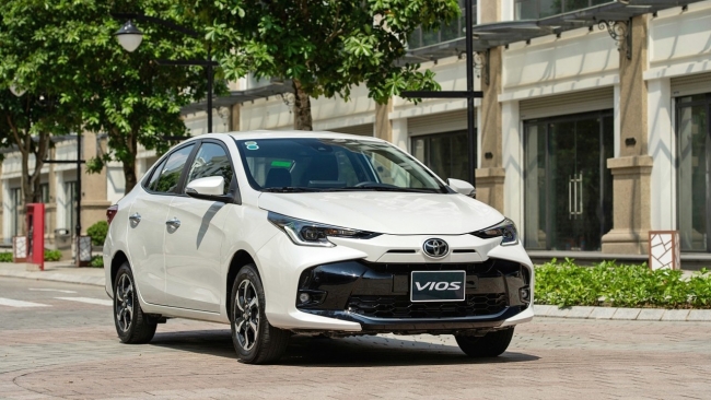 Giá lăn bánh xe Toyota Vios tháng 8/2025 giảm sốc