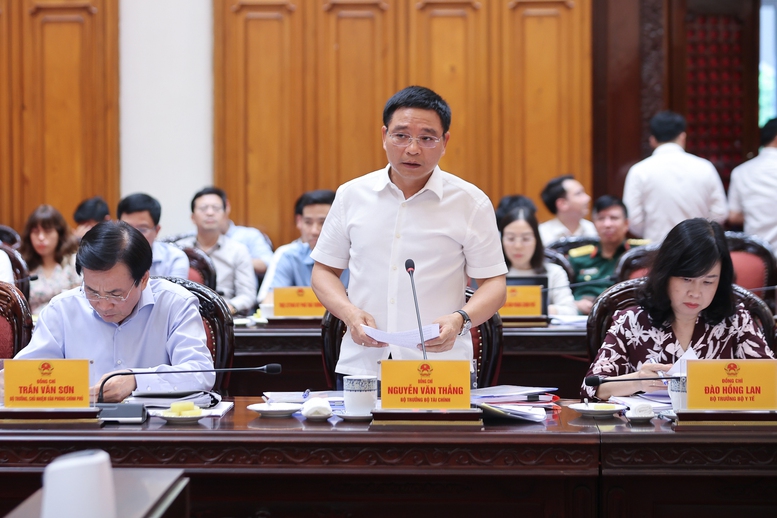 Thủ tướng: Thích ứng linh hoạt, hiệu quả với tình hình để đạt tăng trưởng 8,3-8,5%- Ảnh 7.