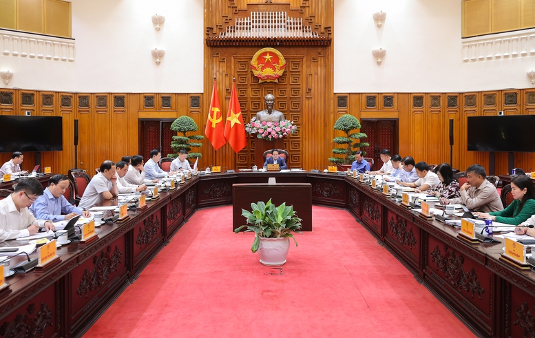 Thủ tướng: Thích ứng linh hoạt, hiệu quả với tình hình để đạt tăng trưởng 8,3-8,5%- Ảnh 2.