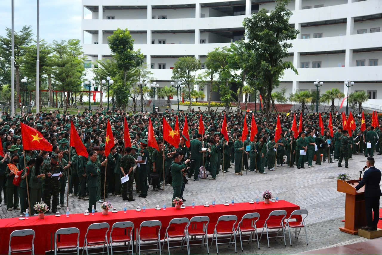 Học viện Chính sách và Phát triển tổ chức khóa học giáo dục quốc phòng cho hơn 1.700 sinh viên