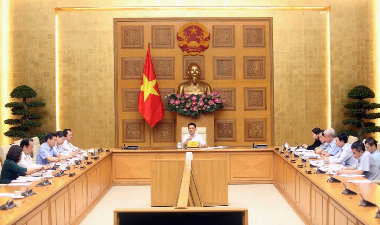 Phó Thủ tướng Hồ Đức Phớc yêu cầu siết chặt công tác điều hành giá hợp lý và chặt chẽ hơn Phó Thủ tướng Hồ Đức Phớc yêu cầu siết chặt công tác điều hành giá hợp lý và chặt chẽ hơn