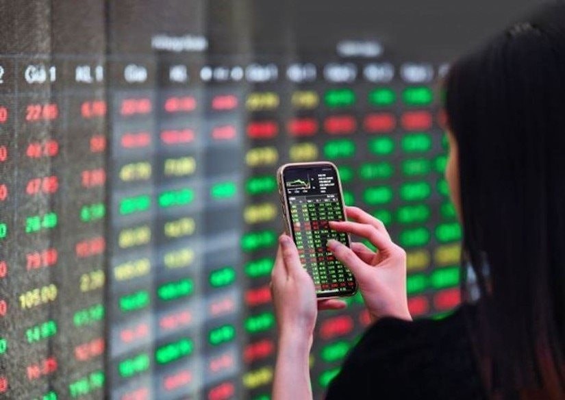 Chứng khoán ngày 30/9: Thanh khoản cải thiện, VN-Index giảm nhẹ trong phiên chốt quý III