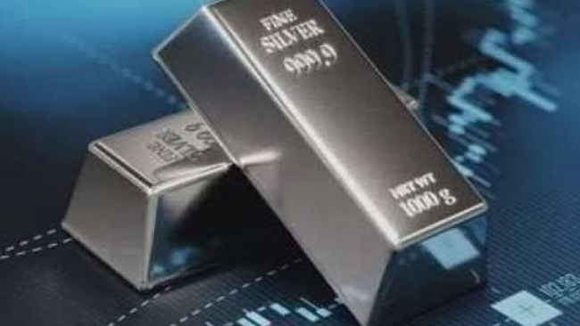 Ngày 9/8: Đà tăng của giá bạc thế giới và trong nước dừng lại