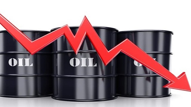 Ngày 9/8: Giá dầu thế giới tiếp tục đà suy giảm