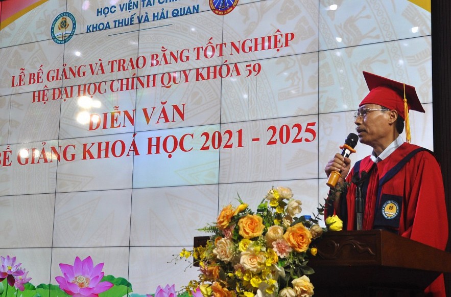 Hơn 72% sinh viên Khoa Thuế và Hải quan khóa 59 tốt nghiệp loại Giỏi và Xuất sắc Học viện Tài chính: Hơn 72% sinh viên Khoa Thuế và Hải quan khóa 59 tốt nghiệp loại Giỏi và Xuất sắc