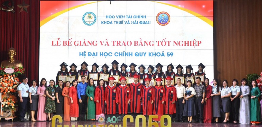Hơn 72% sinh viên Khoa Thuế và Hải quan khóa 59 tốt nghiệp loại Giỏi và Xuất sắc Học viện Tài chính: Hơn 72% sinh viên Khoa Thuế và Hải quan khóa 59 tốt nghiệp loại Giỏi và Xuất sắc