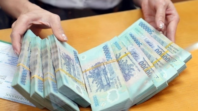 Nhiều ngân hàng hưởng lợi khi ban hành quy định mới giảm 50% dự trữ bắt buộc