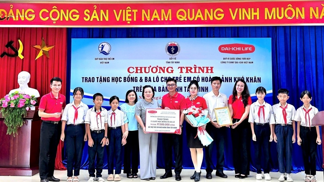 Doanh nghiệp bảo hiểm lan tỏa tinh thần sẻ chia và trách nhiệm với cộng đồng