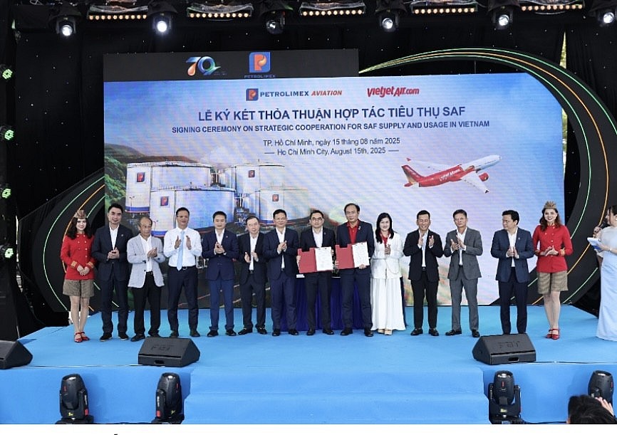 Petrolimex Aviation và Vietjet Air tiên phong xanh hoá bầu trời Việt