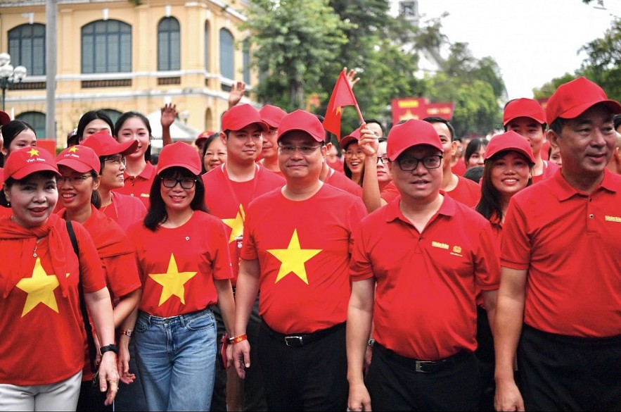 Hơn 20.000 người Vietcombank hòa nhịp “cùng Việt Nam tiến bước”