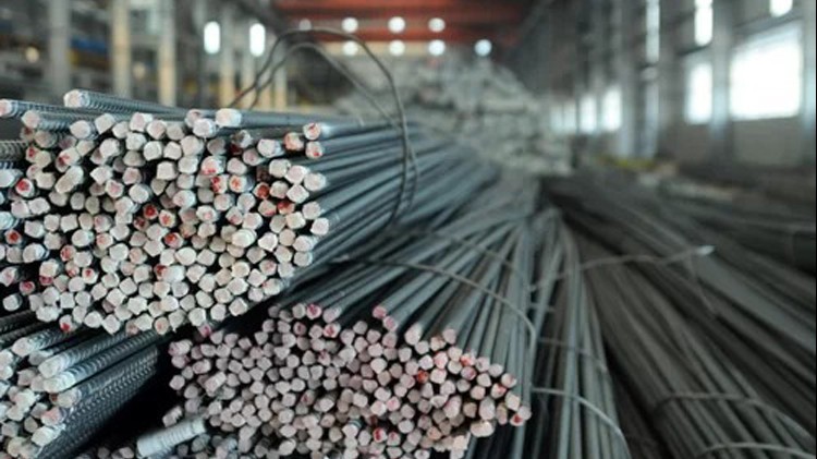 Ngày 19/8: Giá thép thanh, quặng sắt đồng loạt giảm