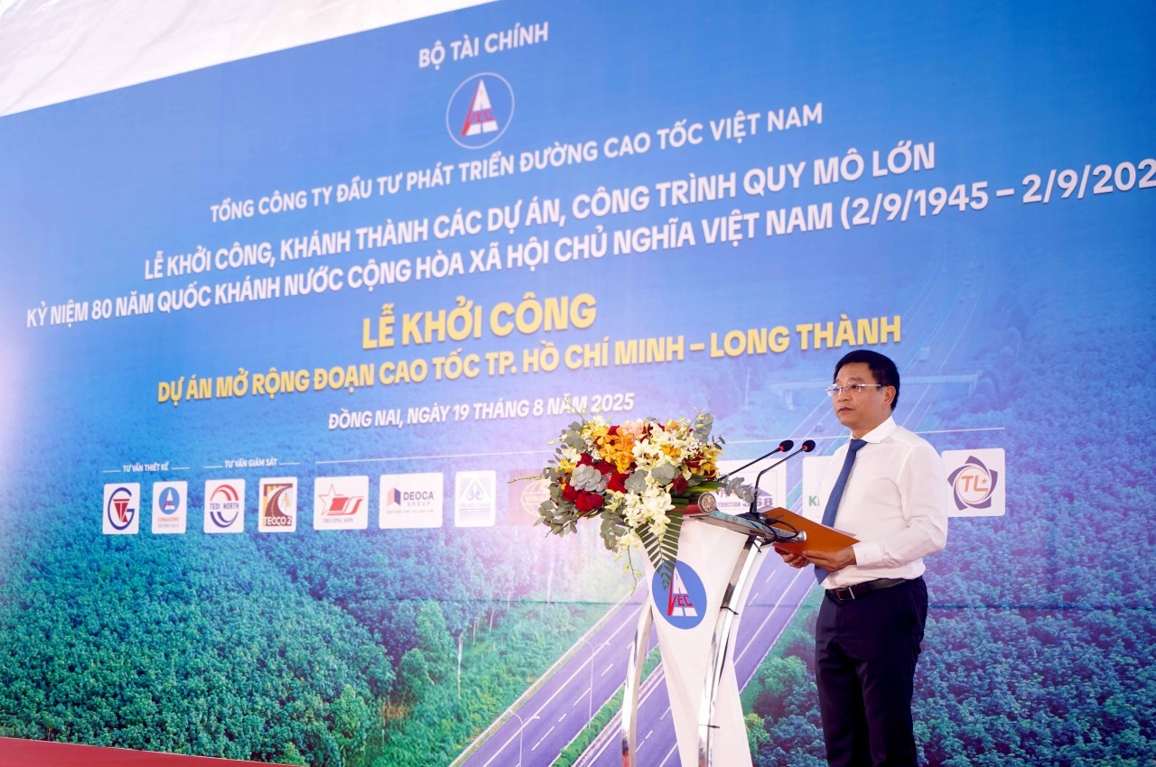 Khởi công dự án mở rộng đoạn cao tốc Thành phố Hồ Chí Minh - Long Thành