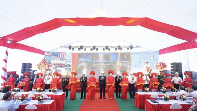 Hoà lưới tổ điện số 1 dự án nhà máy thủy điện Hòa Bình mở rộng