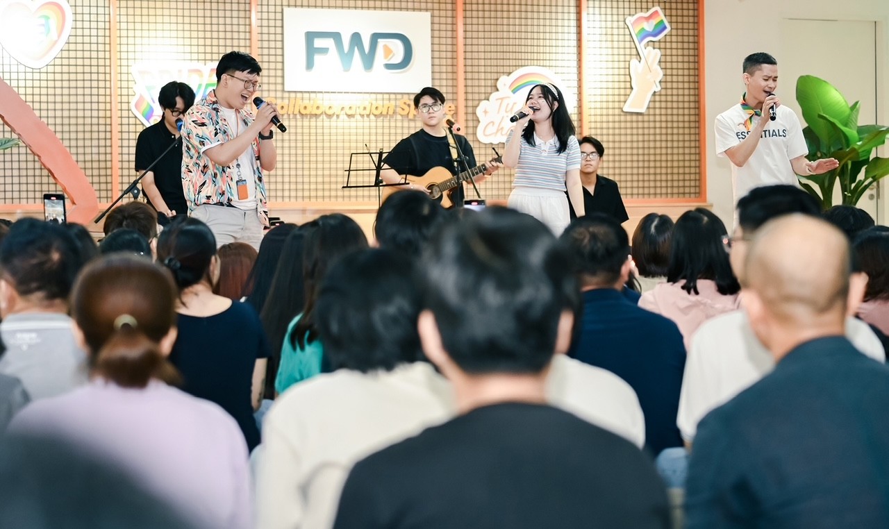 FWD Việt Nam tiếp tục khẳng định vị thế với loạt giải thưởng quốc tế về nhân sự FWD Việt Nam tiếp tục khẳng định vị thế với loạt giải thưởng quốc tế về nhân sự