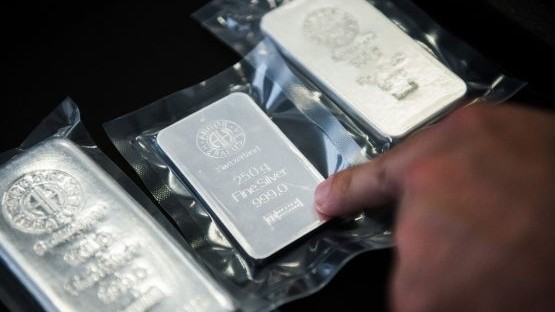 Ngày 20/8: Giá bạc thế giới giảm mạnh