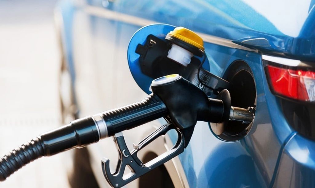 Ngày 21/8: Giá xăng trong nước chiều nay được dự báo đảo chiều tăng, dầu giảm