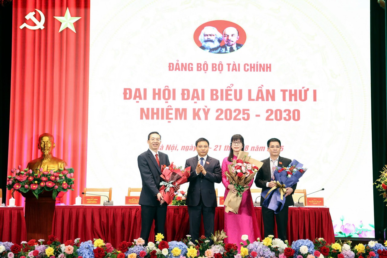 Ra mắt Ban Chấp hành Đảng bộ Bộ Tài chính nhiệm kỳ 2025 - 2030