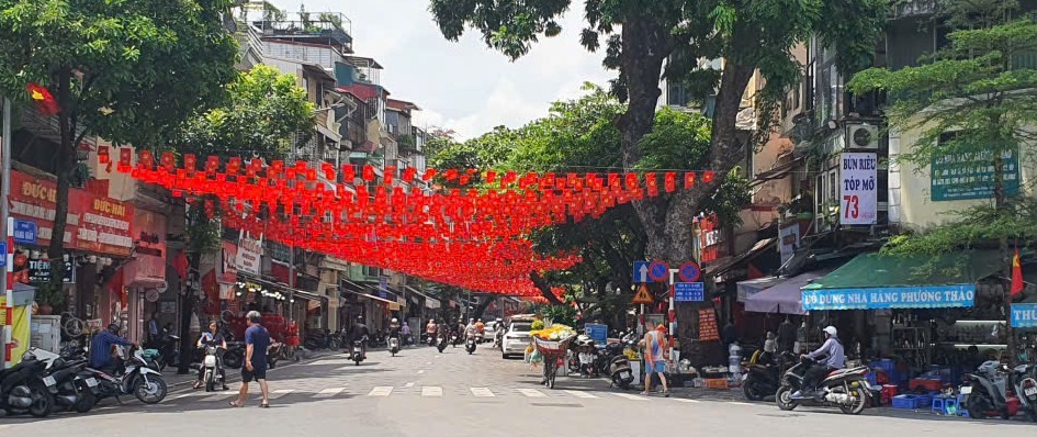 Hà Nội đảm bảo nhu yếu phẩm, chỗ che mưa, che nắng cho người dân xem diễu binh 2/9