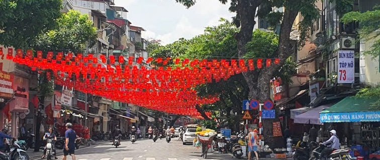 Hà Nội đảm bảo nhu yếu phẩm, chỗ che mưa, che nắng cho người dân xem diễu binh 2/9