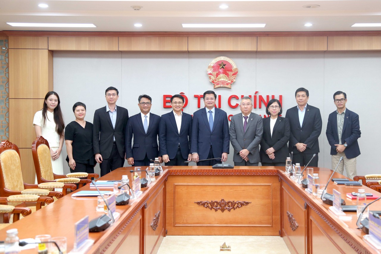 Thứ trưởng Nguyễn Đức Tâm tiếp lãnh đạo Tập đoàn Dassault Systèmes