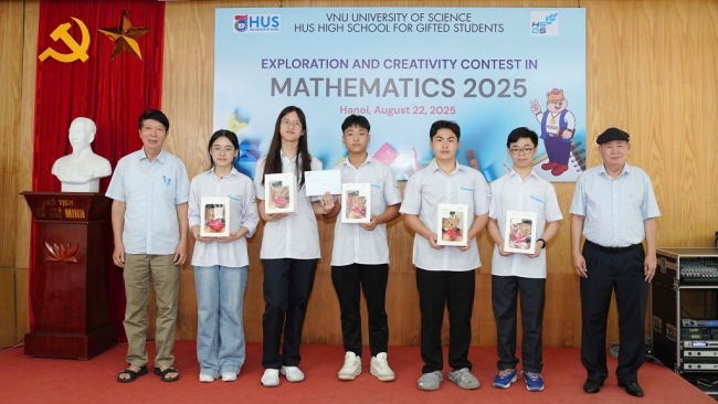 Trường THPT Chuyên Khoa học Tự nhiên tổ chức Cuộc thi “Khám phá và Sáng tạo trong Toán học 2025”: Nuôi dưỡng đam mê khoa học cho thế hệ trẻ