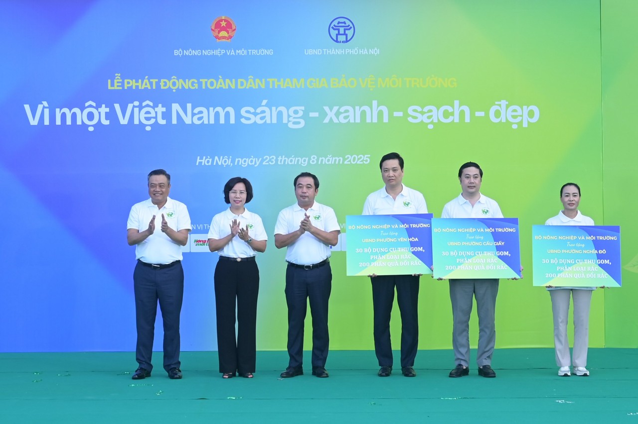 Mỗi người dân Việt Nam đều có thể trở thành một chiến sĩ xanh trên mặt trận bảo vệ môi trường